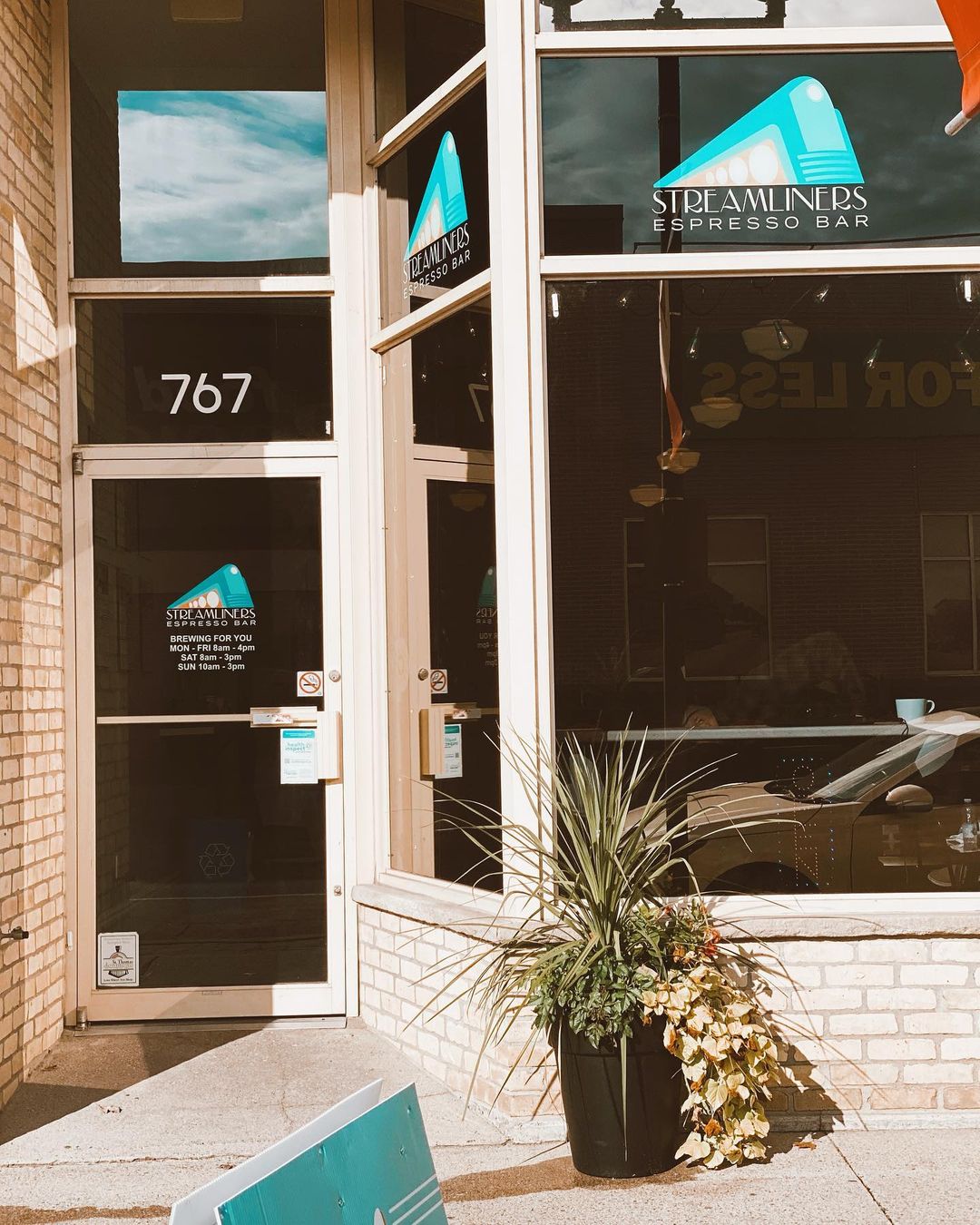 Local St. Thomas café exterior